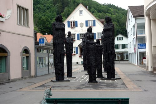 figures in the square